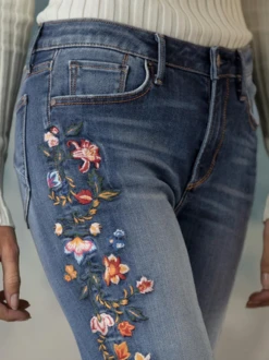 Regular Fit Floral Denim Casual Jeans -Shinee Style Shop 166fde57bc8e31351c7a125e7486fc23