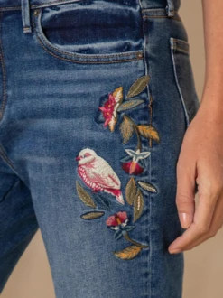Casual Loose Floral Denim Jeans -Shinee Style Shop 93a7e7282f37e32cf7819af8c64e4ae7