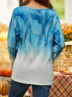 Gradient Tulip-shaped Hem Button Loose Tunic T-shirt -Shinee Style Shop bc49dc0dca5c7f5c253a10f32e65ace1